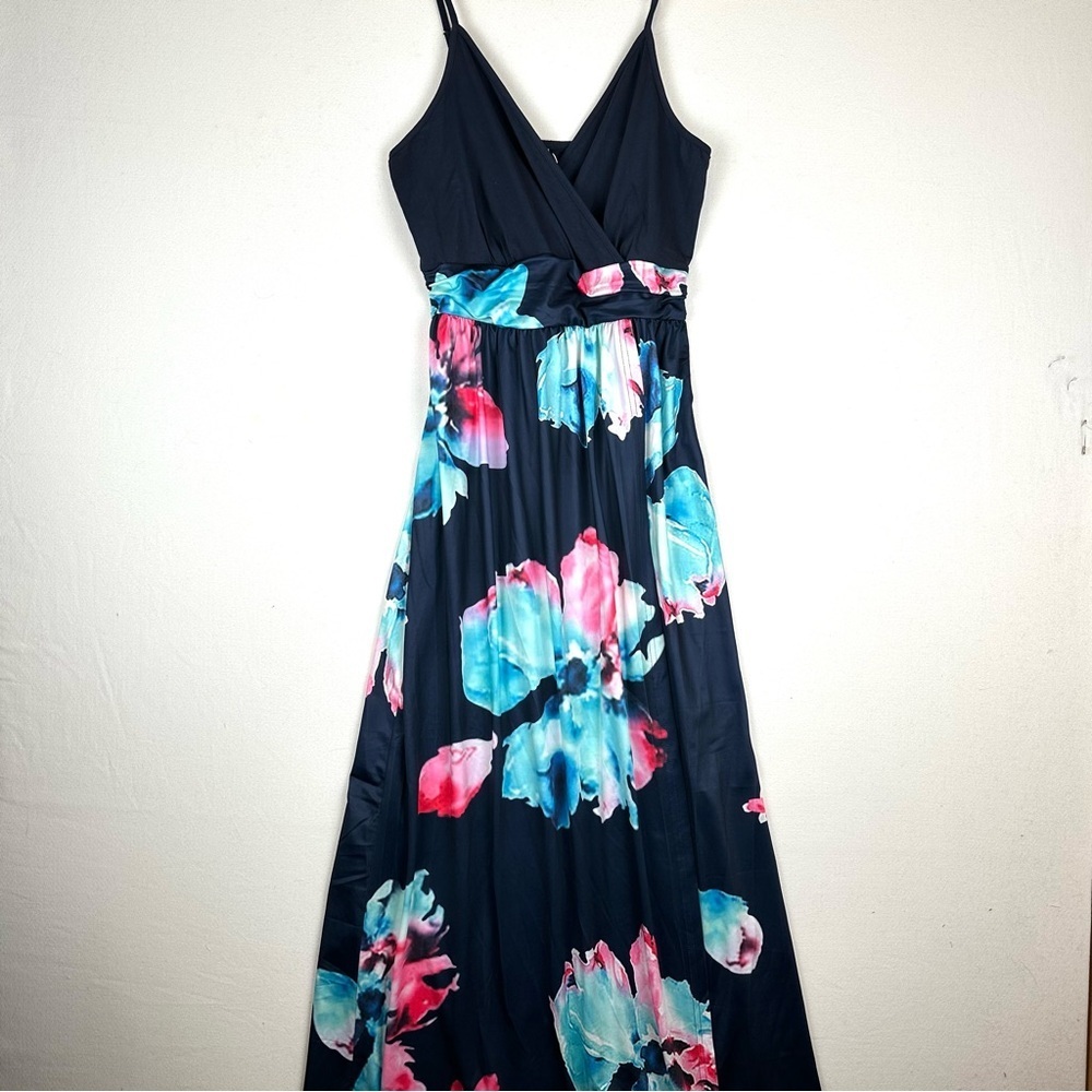 New Shows Spaghetti Strap Floral Maxi Dress NWT